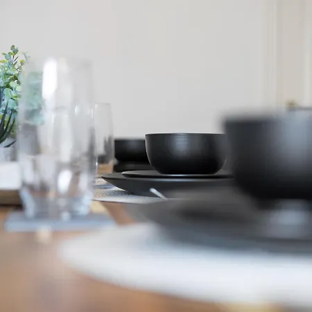 Perfect Home For Business & Leisure With Free Parking And Fast Wi-Fi Lincoln