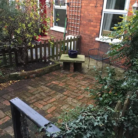 Charming Victorian Terrace, Near Castle Holiday home