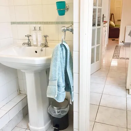 Charming Victorian Terrace, Near Castle Holiday home *