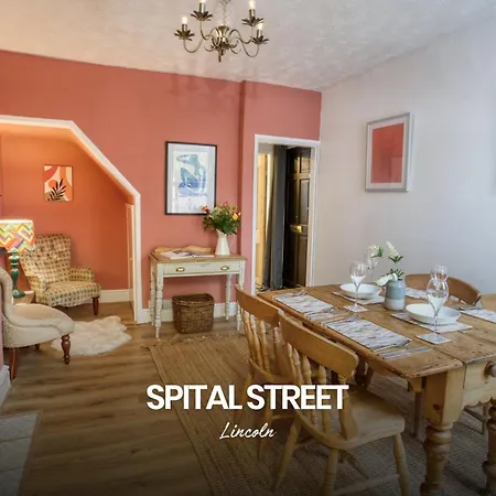 Cosy And Inviting 3-bed In By Renzo, Stunning Design, Close To Cathedral! Lincoln