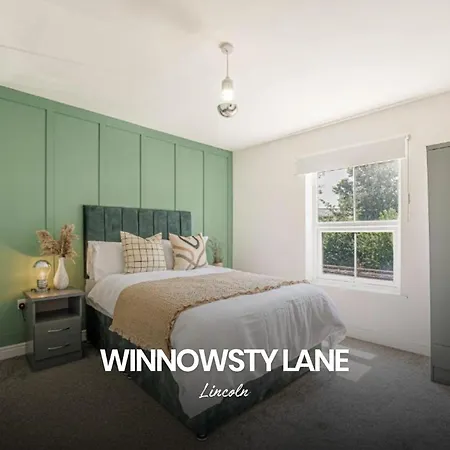 Cosy And Lovely 3-bed In By Renzo, Free Wi-fi, Sleeps 8! Apartment
