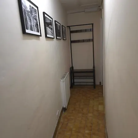 Madje's In Historic Uphill Apartment Lincoln