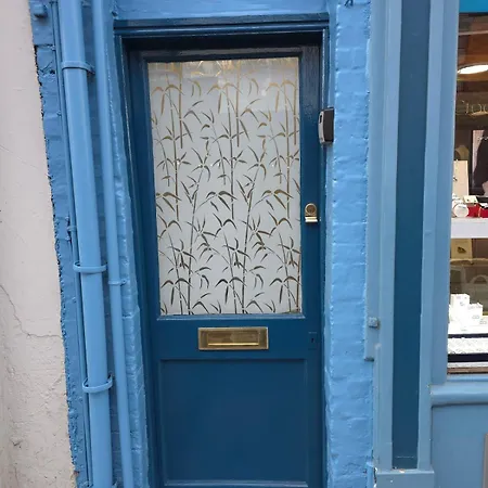 Madje's In Historic Uphill