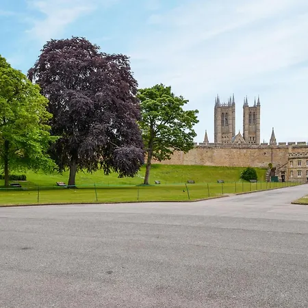 Castle View - Uk48125
