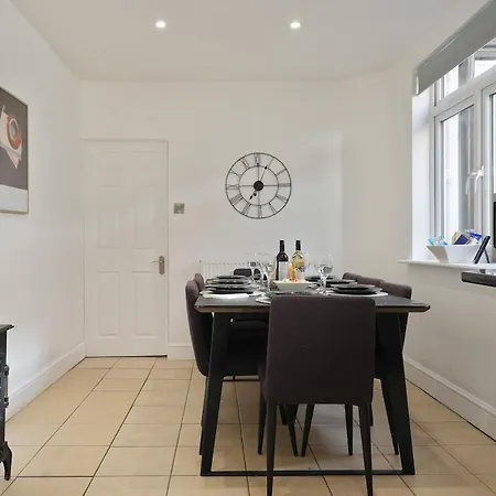 Charming Cosy Home Great Location Lincoln * Lincoln