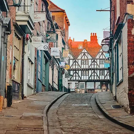 Madje's In Historic Uphill