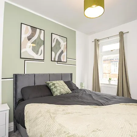 Holiday home Bright Key Stays - The Lincoln Lodge At Spa Street