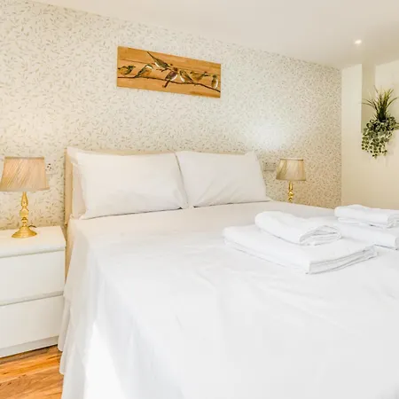 Apart-hotel Superb Center 2 Bed Free Wifi