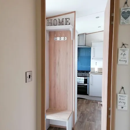 Luxury Caravan With Hot Tub On Tattershall Lakes * Lincoln