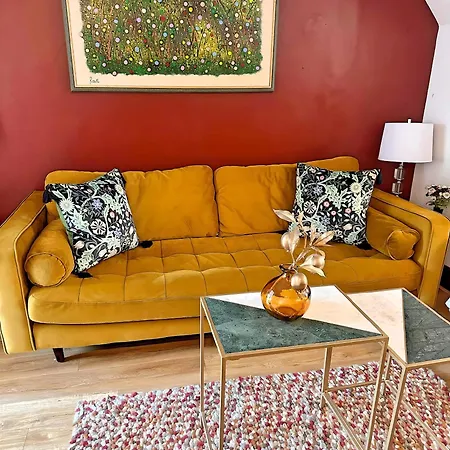 Дом отдыха Stylish Uphill Townhouse Линкольн