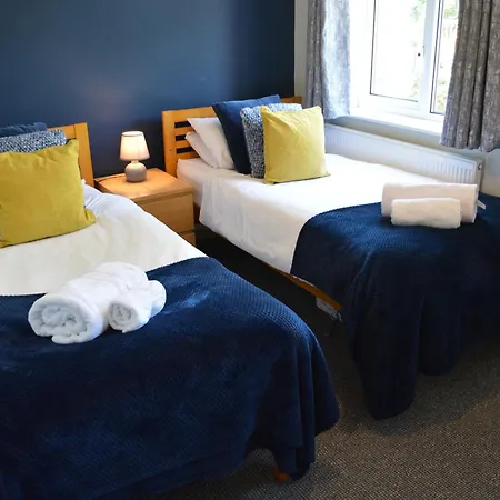 Apartment House Nr Bailgate Area And Cathedral Off Road Parking And Garden Lincoln