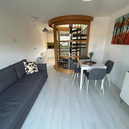 2-bedroom Modern In Historic Дом отдыха *