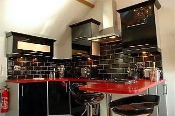 Tennyson Court Hotel 3*