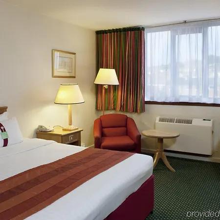 Hotel By Ihg