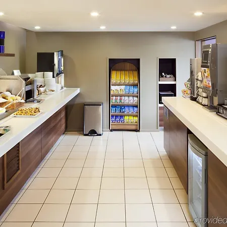 Express Centre By Ihg Hotel 3*