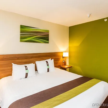By Ihg 4*