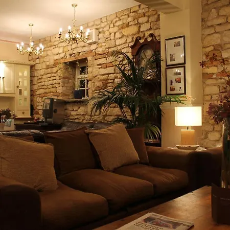 Hotel Bail House