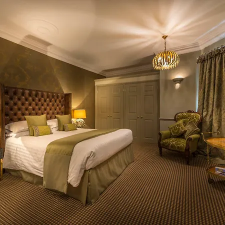 Hotel Hall 4*