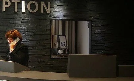 Damon's Hotel