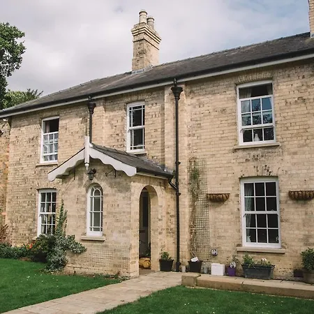 Wayside , 3 Bed , 2 Bath Charming House Close To Lincoln Holiday home *