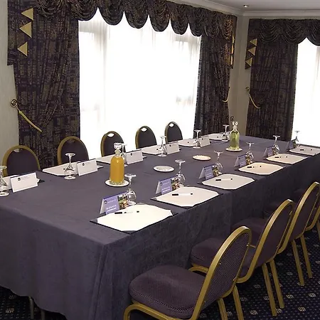 Western Bentley Hotel, Leisure Club & Hotel Lincoln