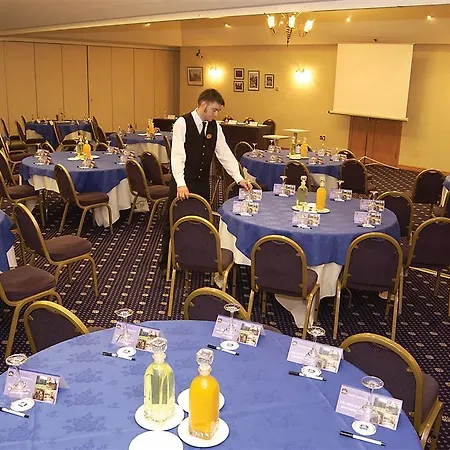 Western Bentley Hotel, Leisure Club & Lincoln