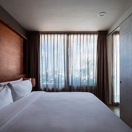 Newport 5* Lincoln