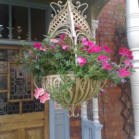Tennyson Retreat Apartment Lincoln