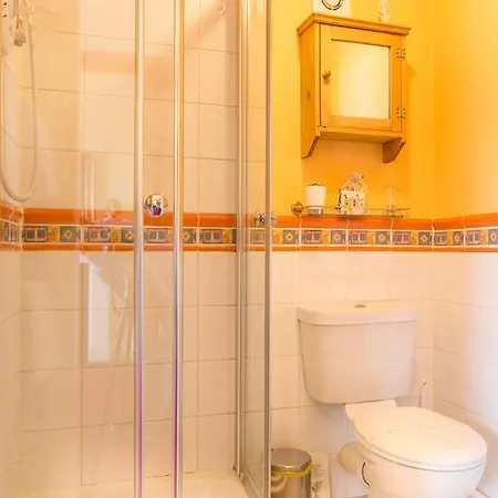 Creston Guest house 5*