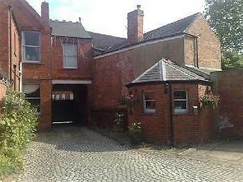 Tennyson Court Hotel