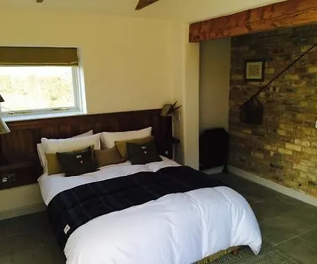 Hotel Bridleway 4*