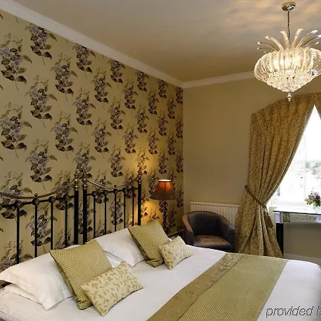 Hall Hotel