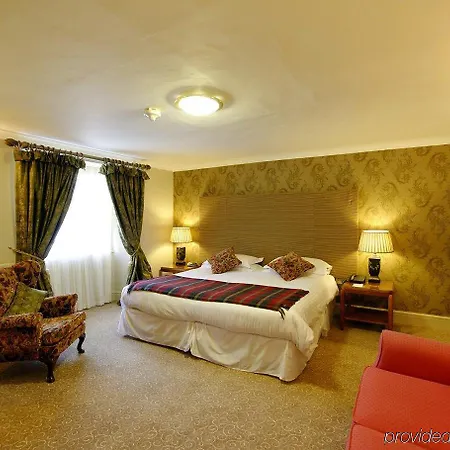 Hall Hotel 4*