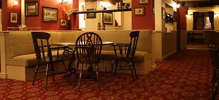 Horse And Jockey Apartment *