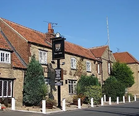 Horse And Jockey Apartment