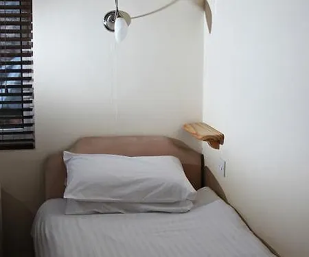 Tennyson Retreat Apartment Lincoln