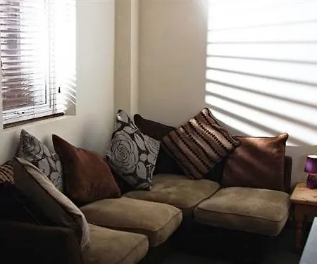 Tennyson Retreat Apartment Lincoln
