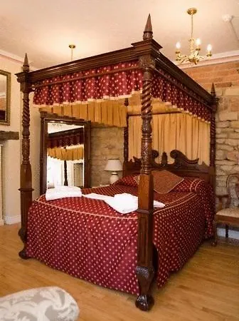 Bail House 3*