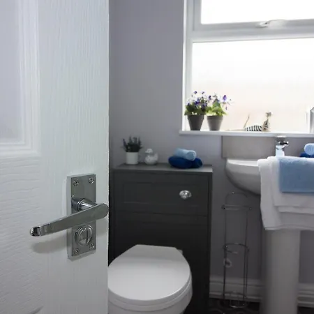 Diamond - College Apartment Lincoln