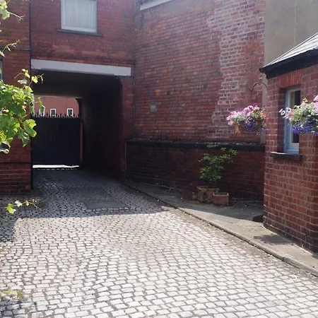 Tennyson Court Hotel Lincoln