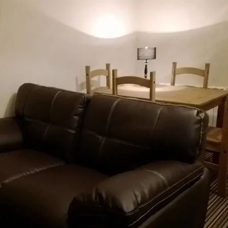 Tennyson Court Hotel