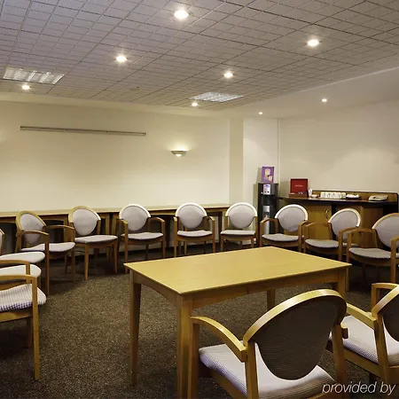 Hotel Ibis Lincoln 2*