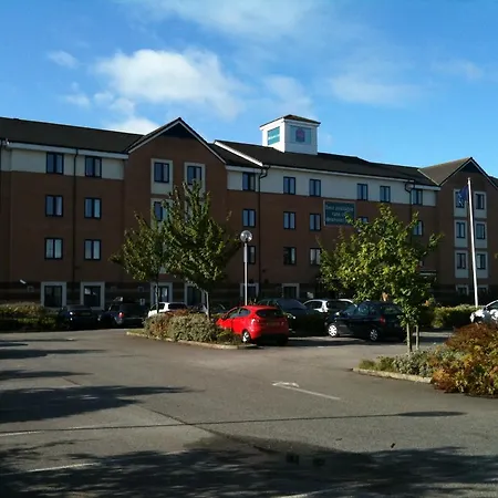 Hotel Ibis Lincoln 2*