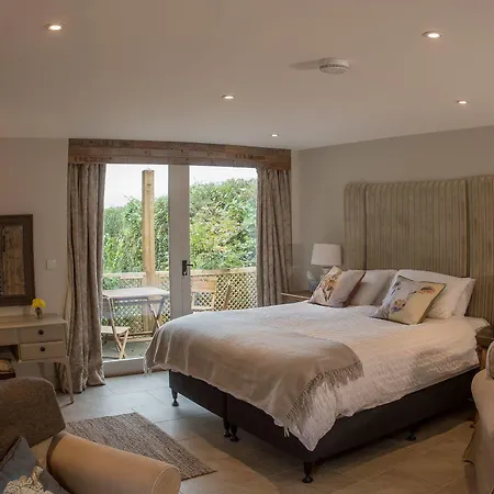 Hotel Bridleway 4*