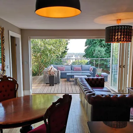 The Curate's Quarters At The Old Vicarage *