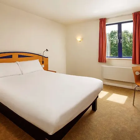 Hotel Ibis Lincoln 2*
