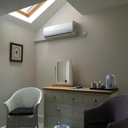 Newport 5* Lincoln