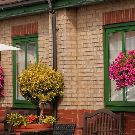 Western Bentley Hotel, Leisure Club & 4*