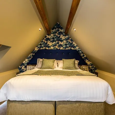 Hotel Hall 4*