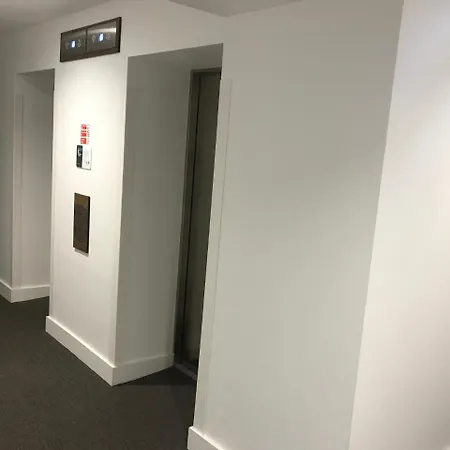 Birchover One The Brayford Apartment *